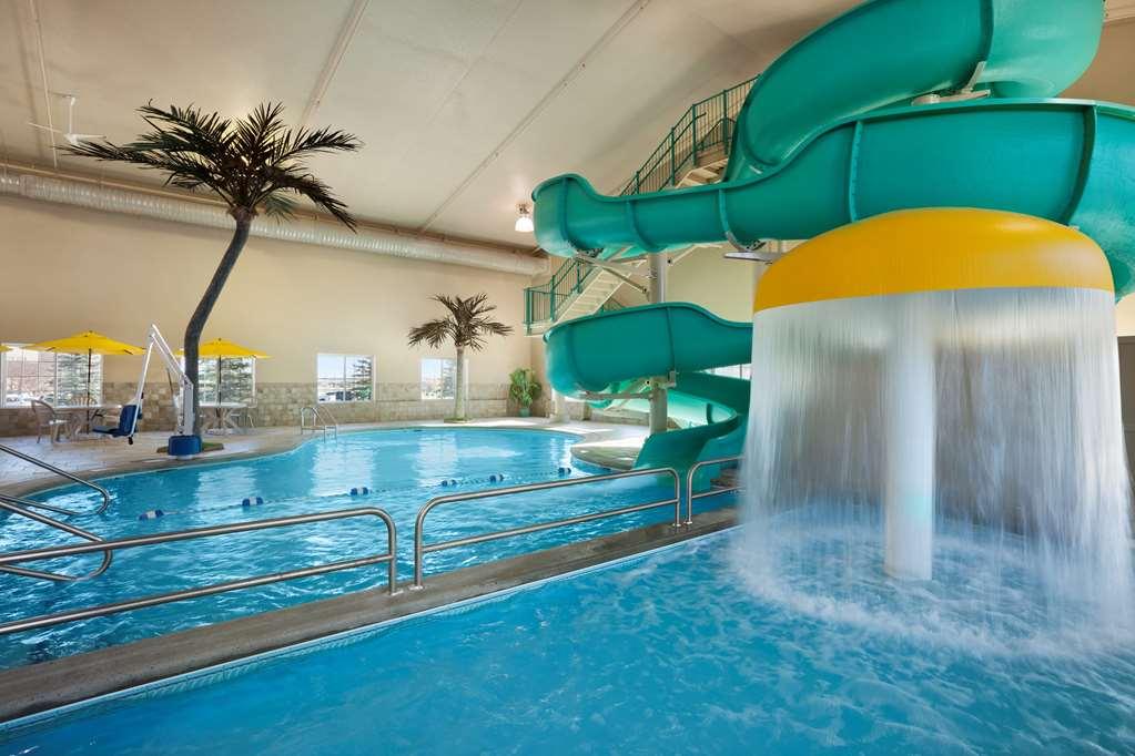 Country Inn & Suites By Radisson Bismarck Waterpark Exteriér fotografie