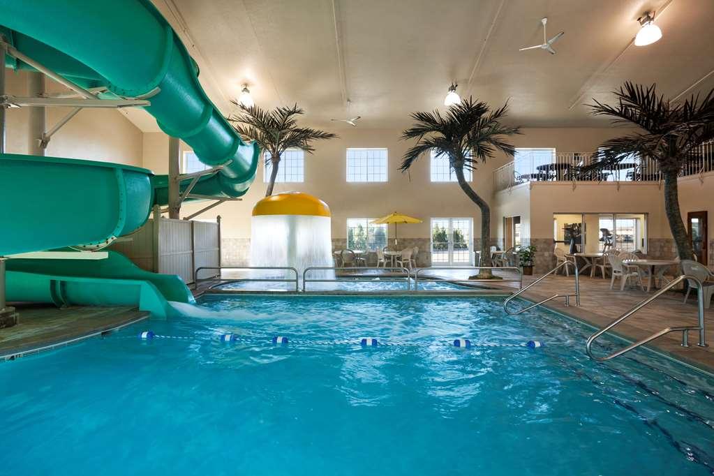Country Inn & Suites By Radisson Bismarck Waterpark Exteriér fotografie