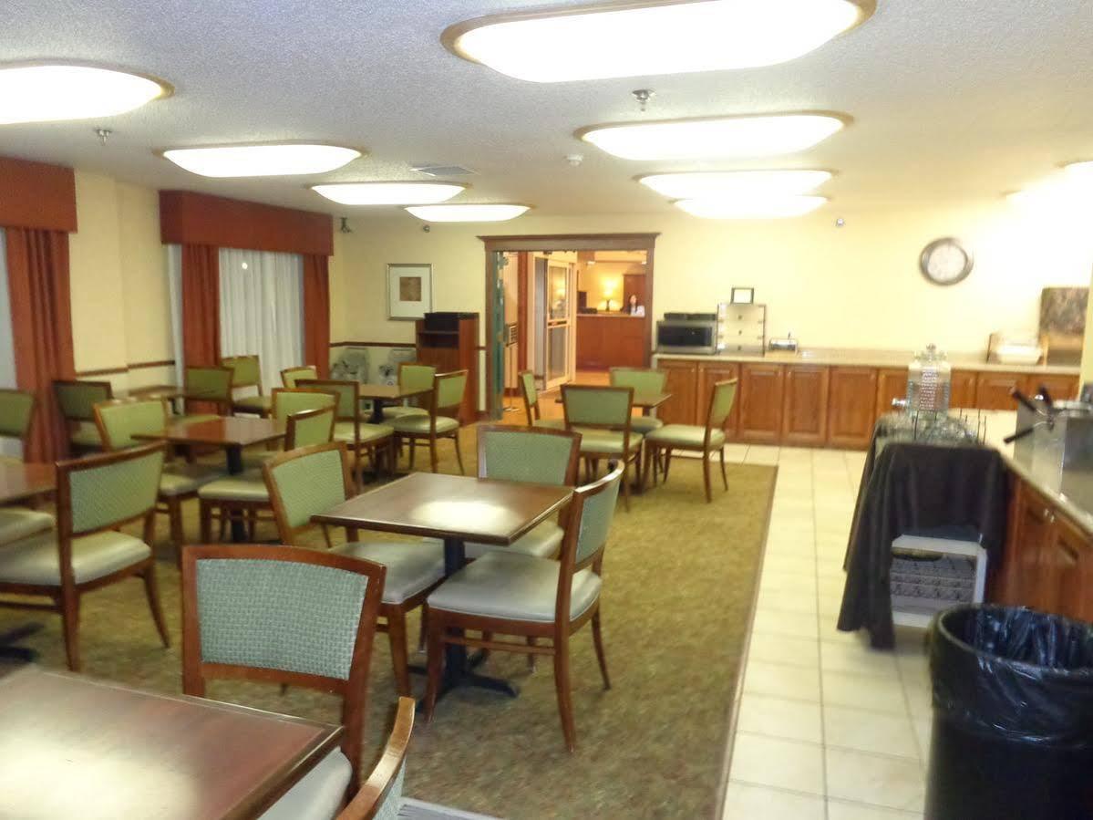 Country Inn & Suites By Radisson Bismarck Waterpark Exteriér fotografie